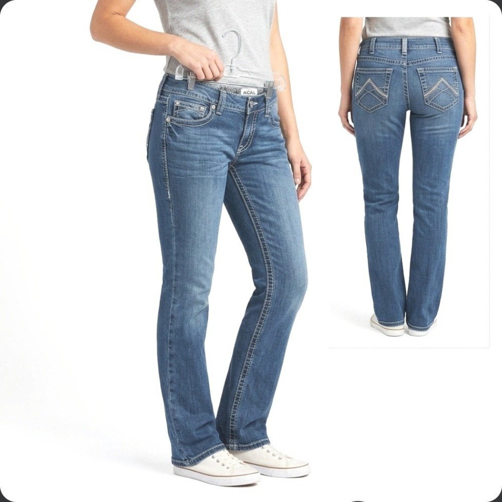 Ariat REAL Denim Straight Leg Jeans Womens 31R Blue Medium‎ Wash Excellent